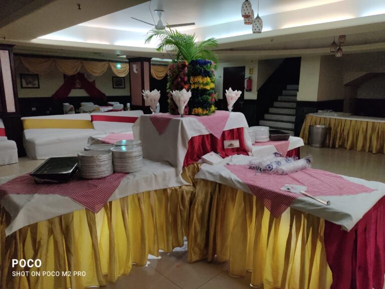 Avadh Hotel - Fast-Food Counter